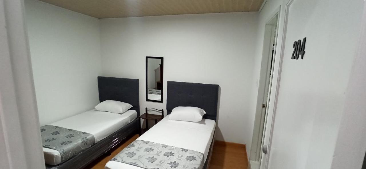 Casa Coral Hotel Богота Екстериор снимка